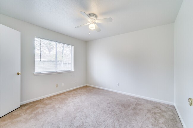 Building Photo - 15114 Forest Lodge Dr