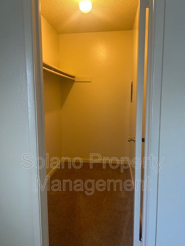 Building Photo - 1955 Grande Cir