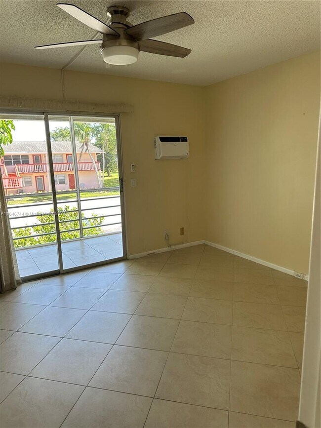 Building Photo - 502 Tilford Dr