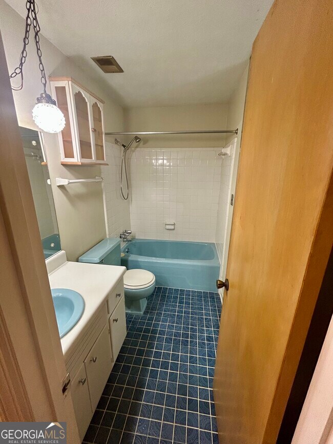 Building Photo - 3710 Creekview Cir