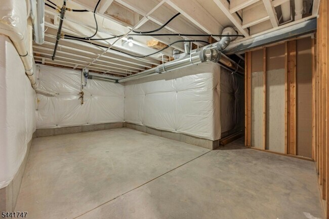 Building Photo - 63 Samuel Wy
