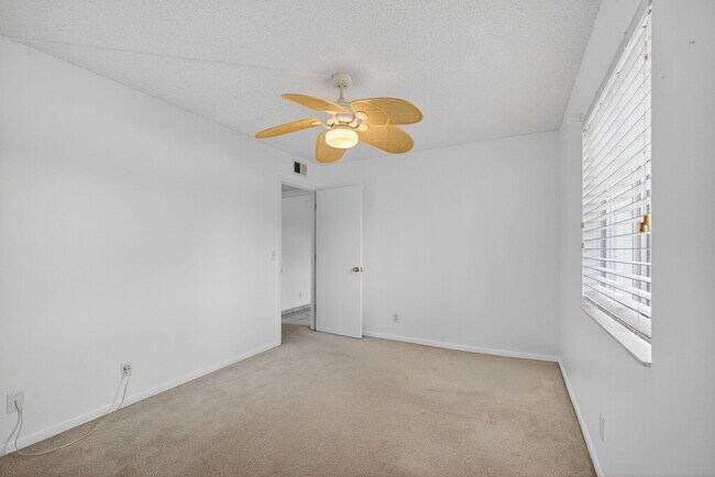 Building Photo - 4992 Sable Pine Cir