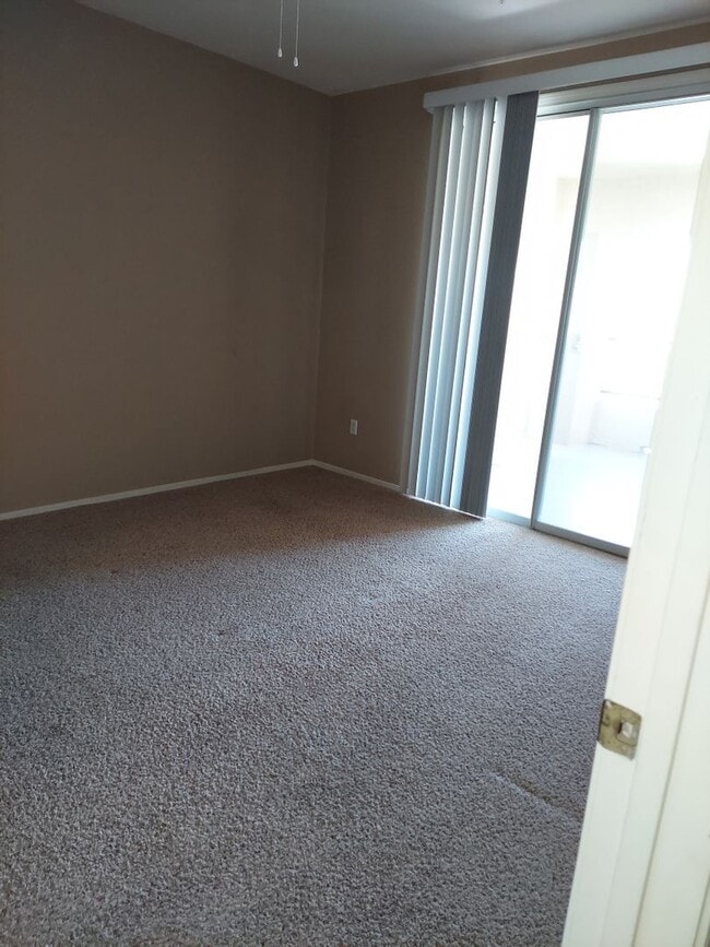 Building Photo - Condo in  Gated Community!!!!
