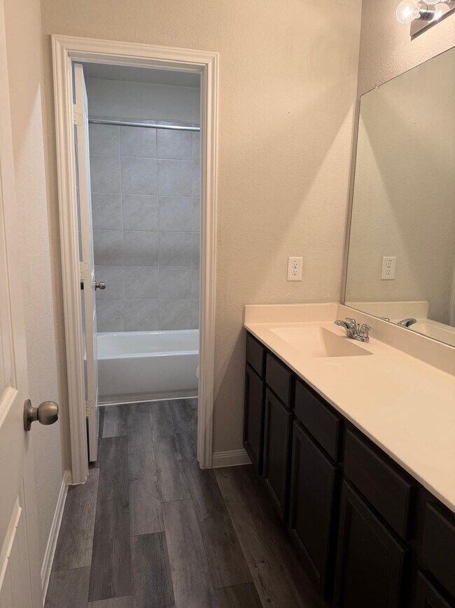 Building Photo - 25419 Grotto Falls Ln