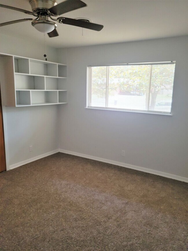 Building Photo - 3550 Lazy Ln