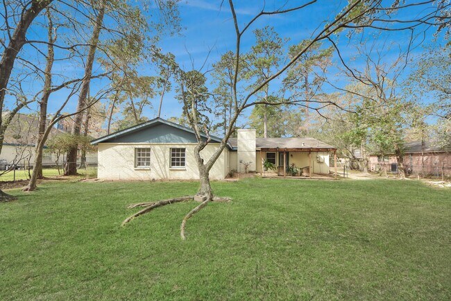 Building Photo - 26206 Maplewood Dr