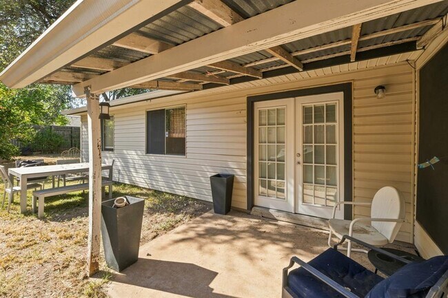 Building Photo - 2603 Market Garden Ln