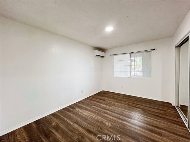 Building Photo - 9228 Oleander Ave