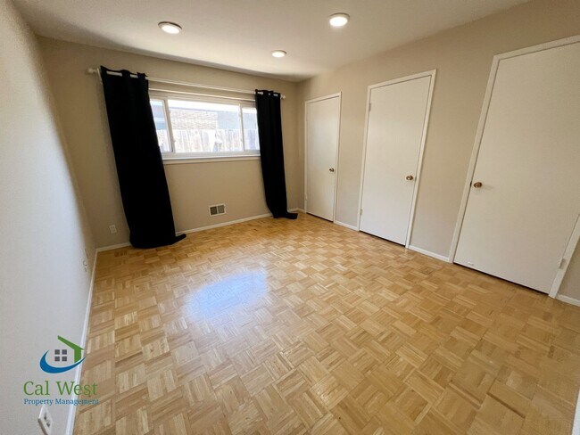 Building Photo - $3695 - 2 Bed/1.5 Bath Duplex in Santa Clara w/ Attached Garage