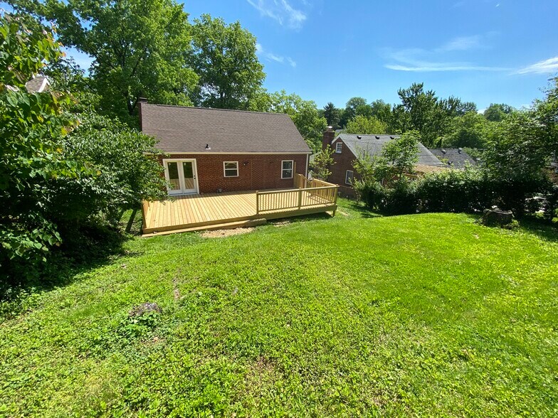 Building Photo - 57 Burdsall Ave