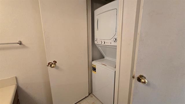 Building Photo - 18333 Roehampton Dr