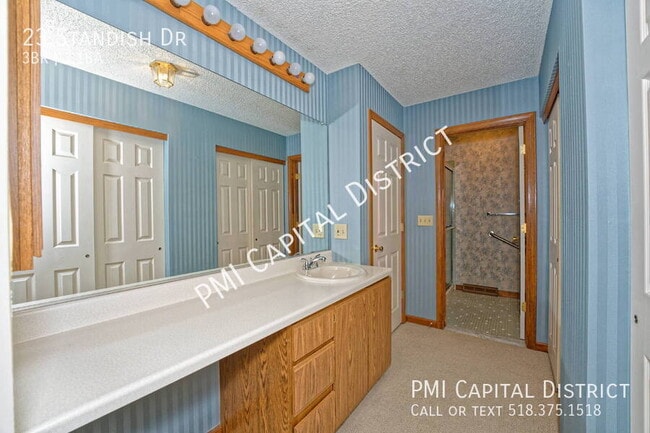 Building Photo - 23 Standish Dr