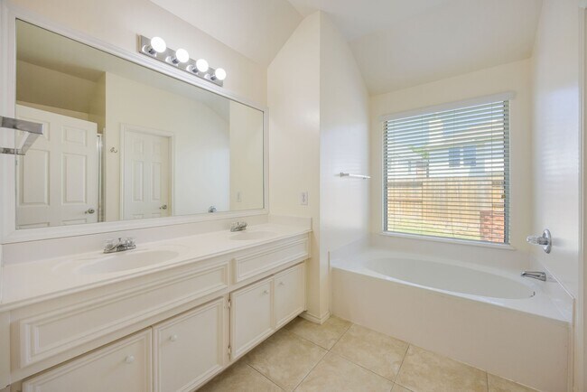 Building Photo - 20602 Naples Terrace Ln