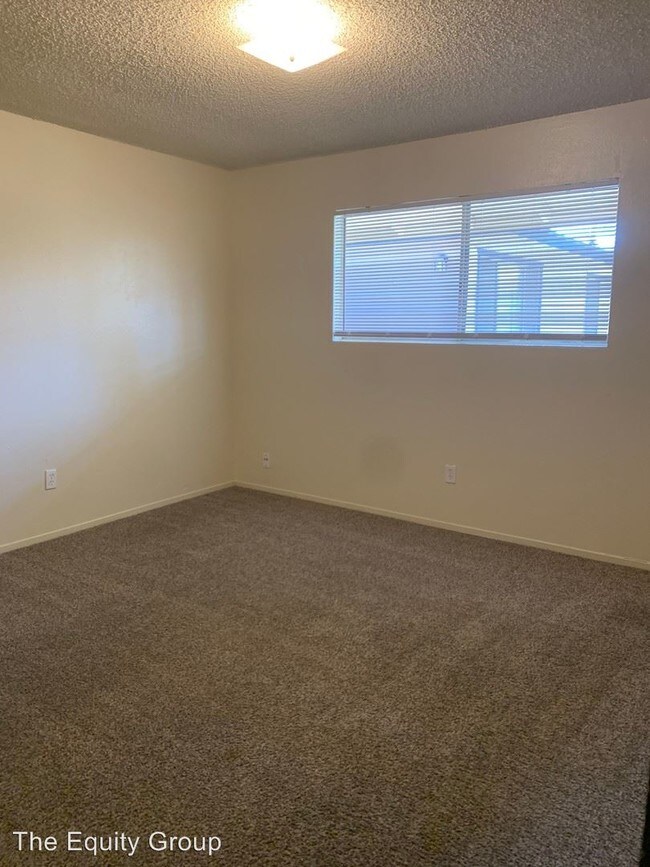 Building Photo - 615 S Demaree St