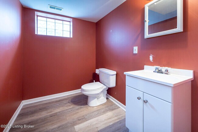 Building Photo - 505 Oxford Pl