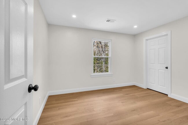 Building Photo - 18-7 Augusta Ct