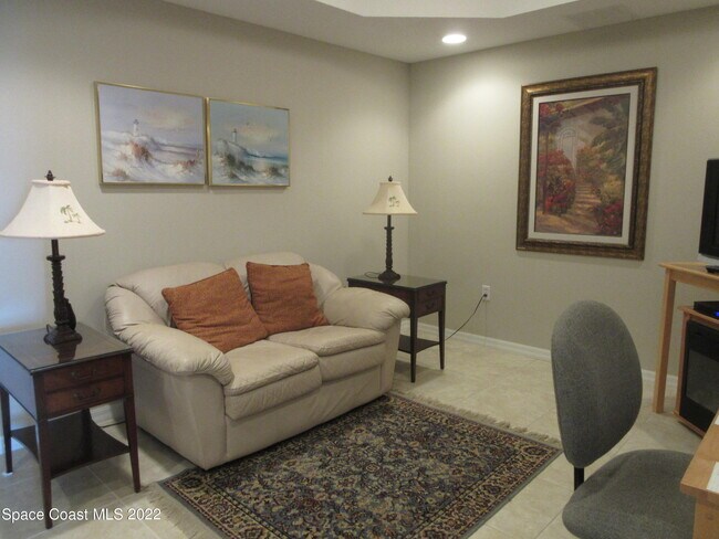 Building Photo - 8951 Lake Dr