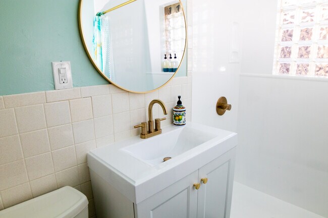 Building Photo - 6185 W 61st Ave