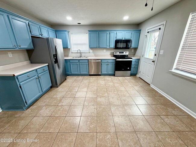 Building Photo - 12420 Brothers Ave