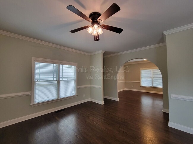 Building Photo - 3239 Osborne Rd NE