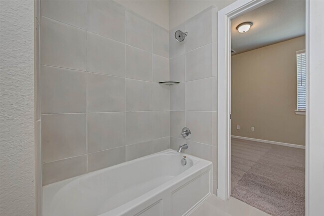 Building Photo - 316 N Spotted Fern Dr