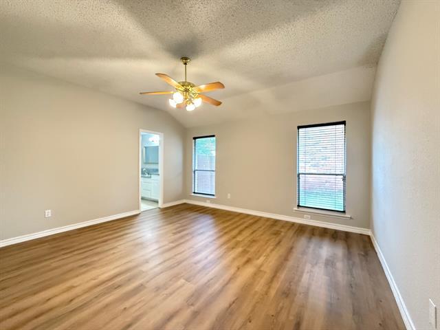 Building Photo - 621 Oak Forest Ln