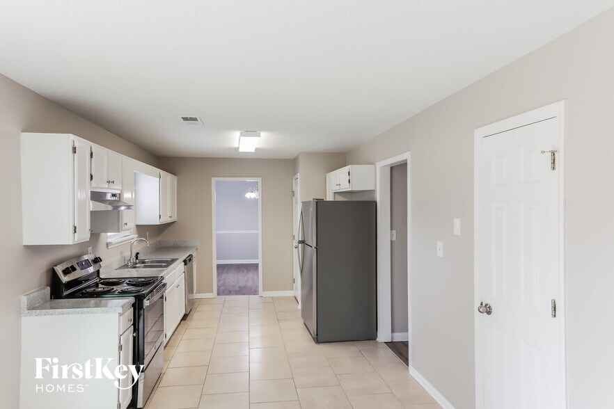 Building Photo - 3217 Ivy Lake Ct