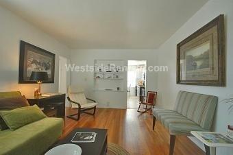 Lots of Windows - 1352 Ocean Park Blvd