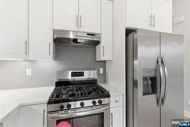 Building Photo - 12 Dempsey Ave