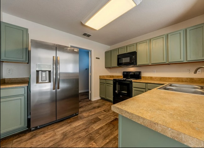 Building Photo - 8314 Deer Creek Run