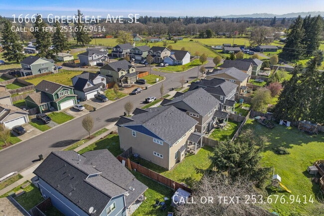 Building Photo - 16663 Greenleaf Ave SE