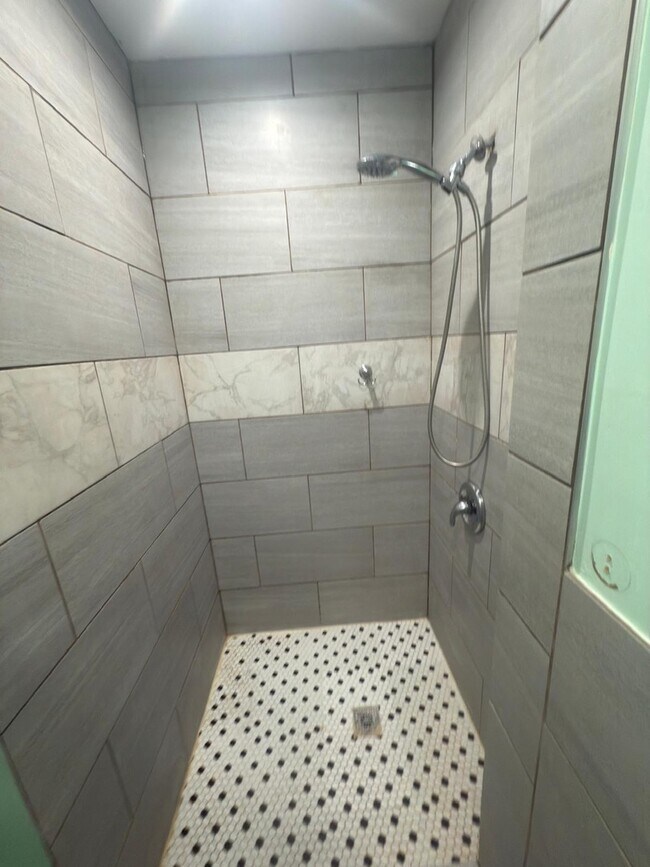 Building Photo - 6449 N Artesian Ave