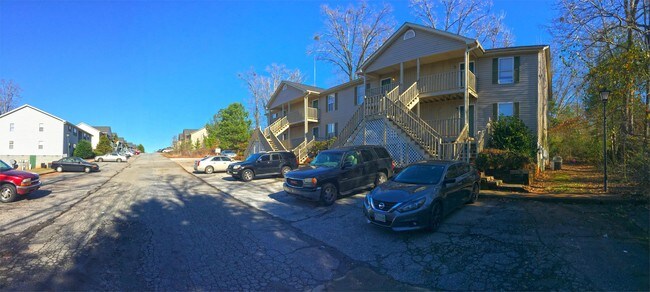 Building Photo - 700 Simpson Rd