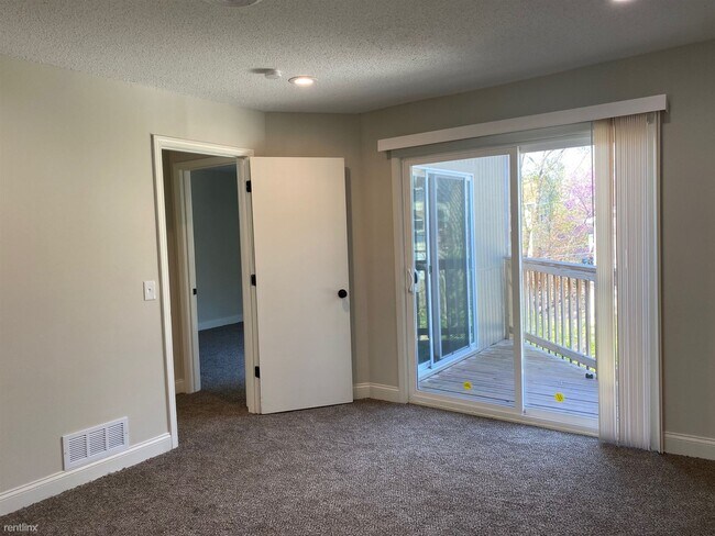 Building Photo - 2 br, 1 bath Duplex - 4726 Liberty Street ...
