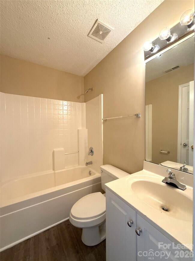 Building Photo - 507 Shafter Ct