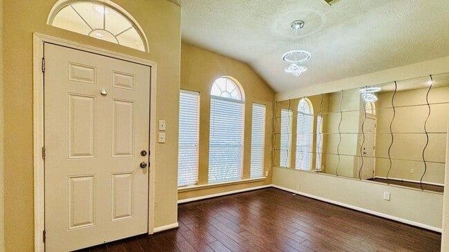 Building Photo - 3838 St Simon Manor Dr