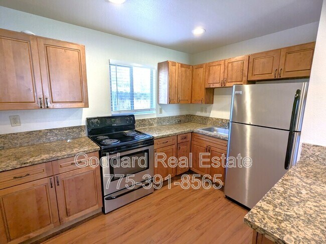 Building Photo - 520 Colorado River Blvd