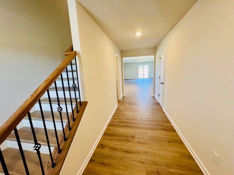 Building Photo - 134 Oconee Trl