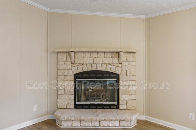 Building Photo - 123 Battlefield Dr