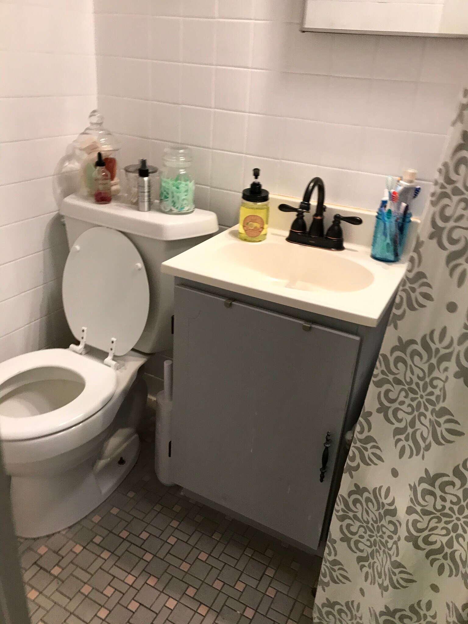 Building Photo - 77 W Main St