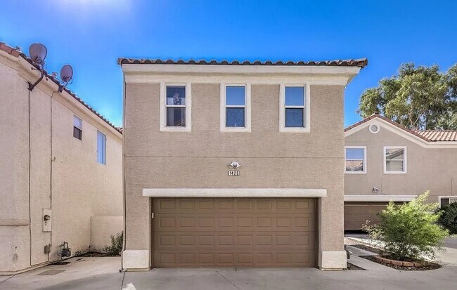 Building Photo - Beautiful Two-Story Home in a Convenient Location
