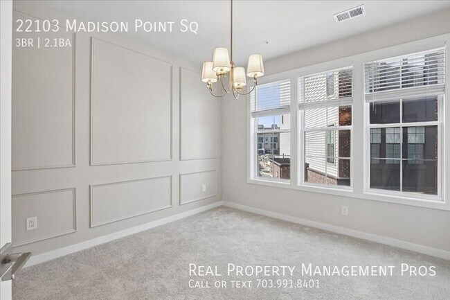 Building Photo - 22103 Madison Pt Sq