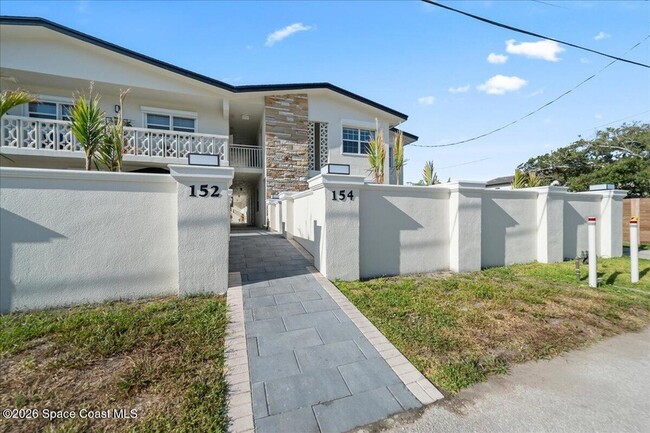 Building Photo - 154 Crescent Beach Dr