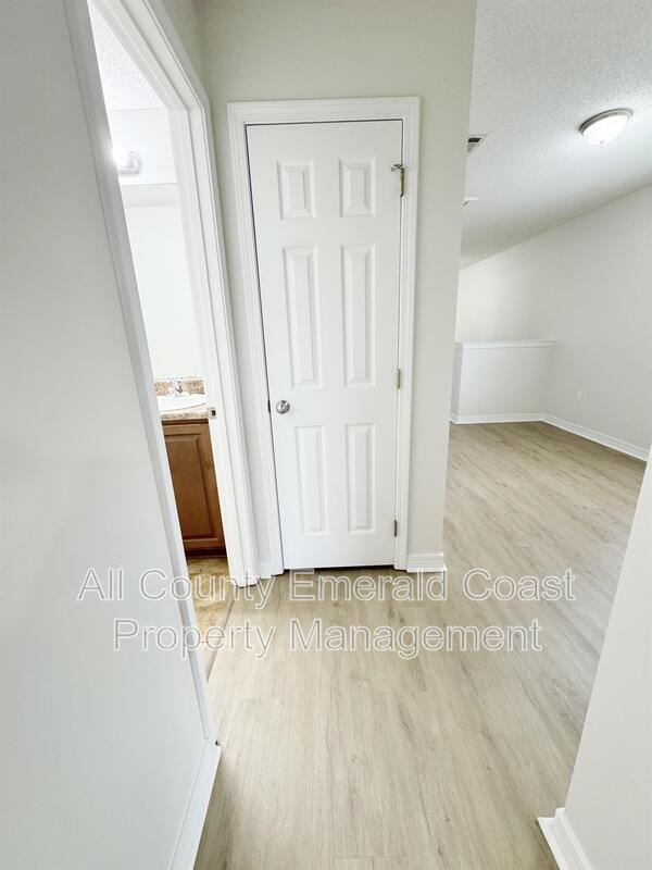 Building Photo - 293 Dahlquist Dr