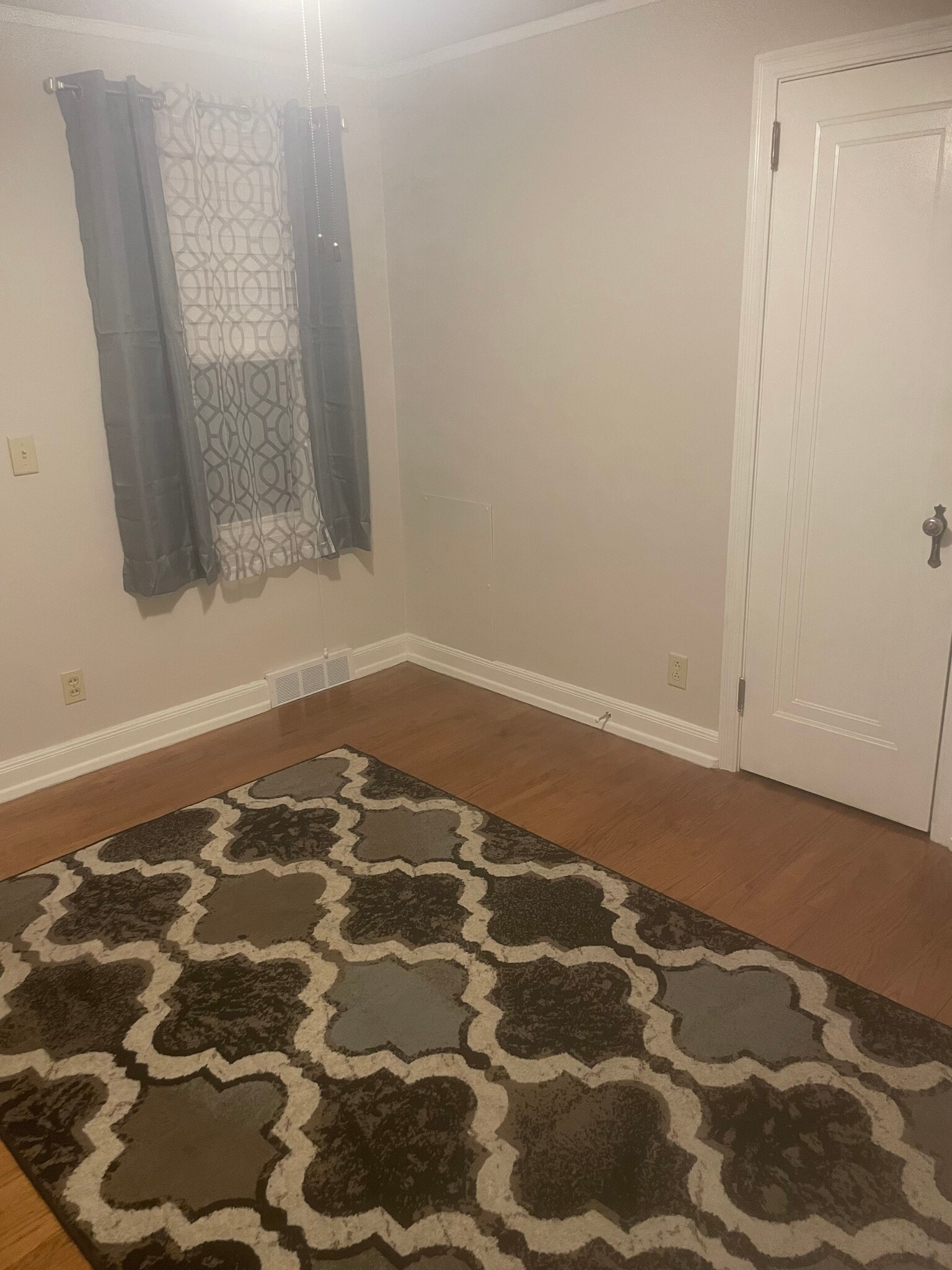 1st main floor bedroom - 1824 N 21st St