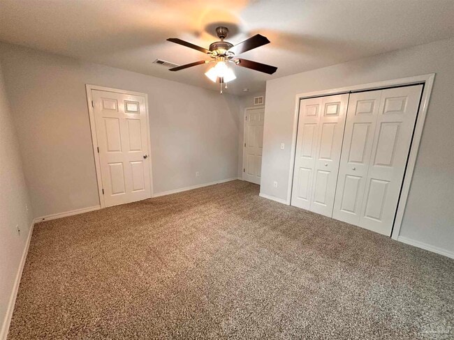 Building Photo - 4780 Oakland Dr