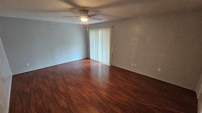 Building Photo - 975 N Red Cedar Cir