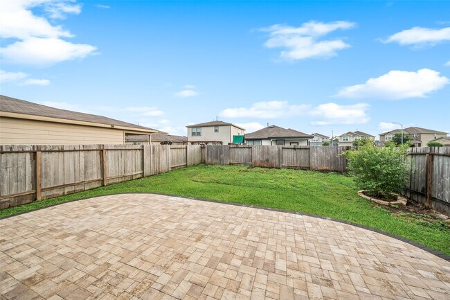 Building Photo - 14551 Maple Field Dr