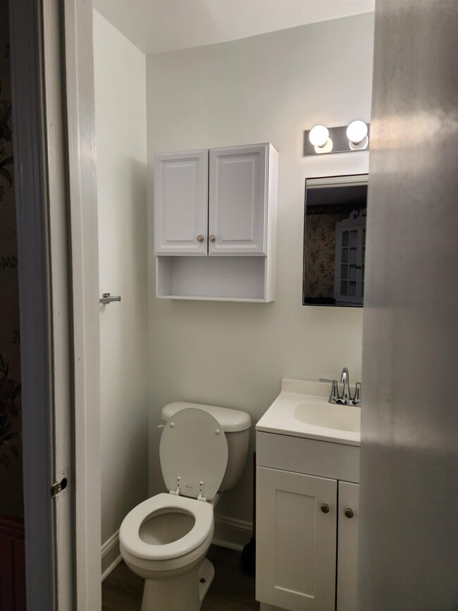 Building Photo - 9577 Shenandoah Dr