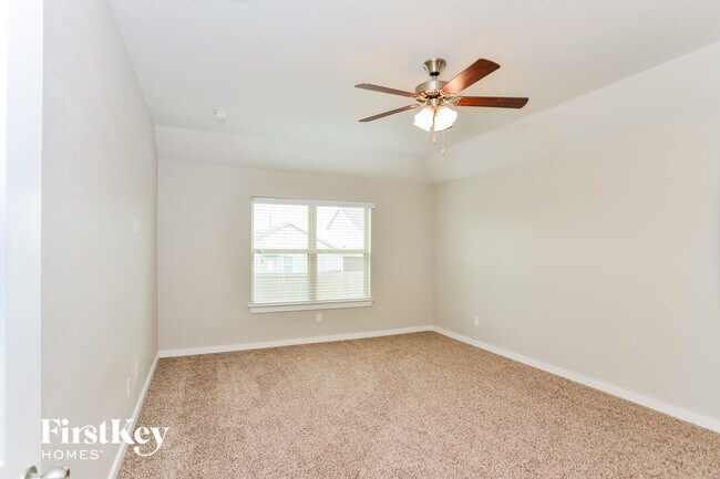 Building Photo - 10518 Rosalina Lp
